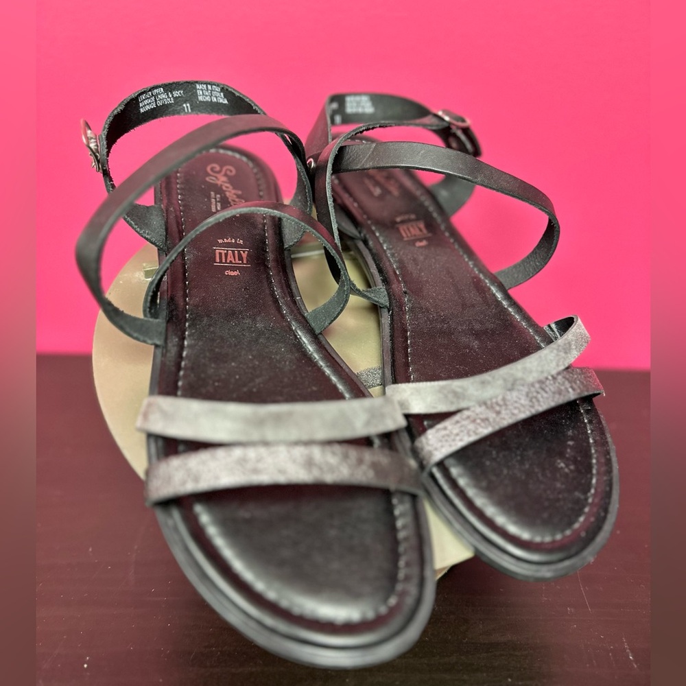 Seychelles Black & Metallic Strappy Sandals made in Italy 🇮🇹, leather upper!NWOT